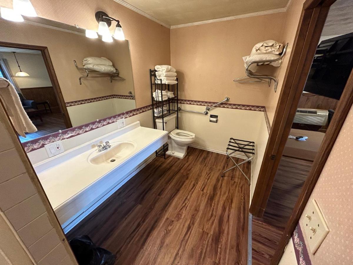Valley Inn And Suites フレンチ・リック エクステリア 写真