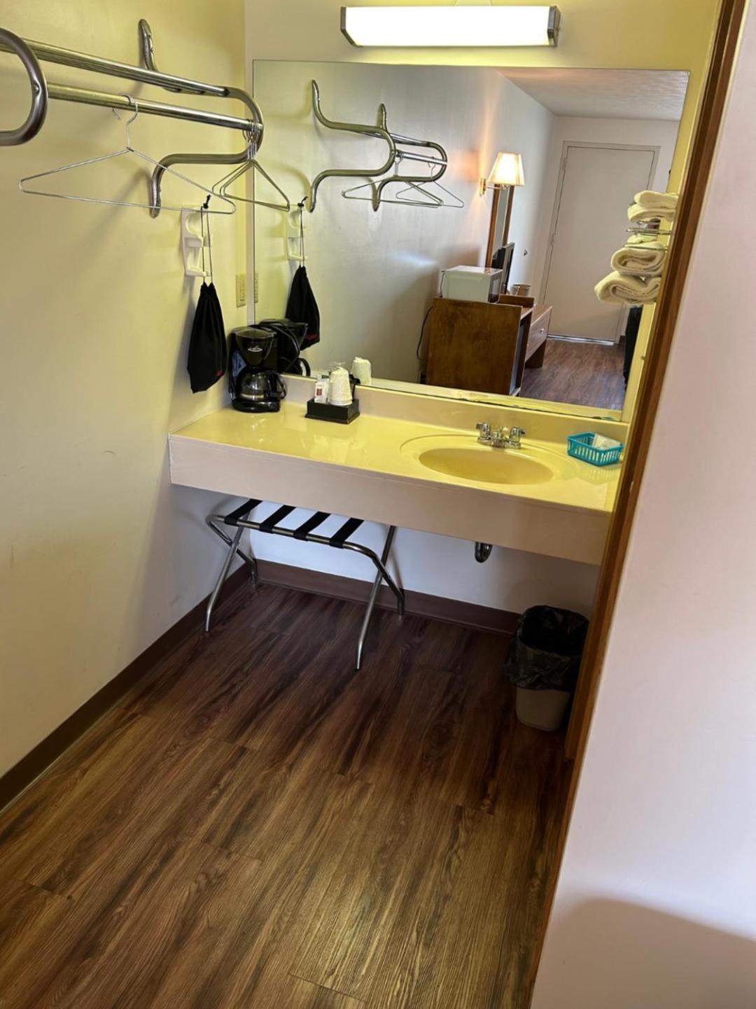Valley Inn And Suites フレンチ・リック エクステリア 写真